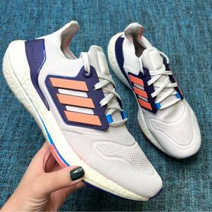 Adidas Ultraboost 22 Running Shoes in White Turbo Indigo Women's Size 9